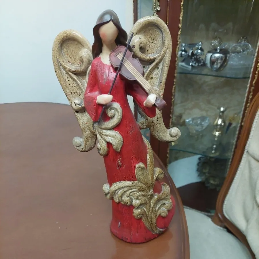 مجسمه ( ورق بزنید )