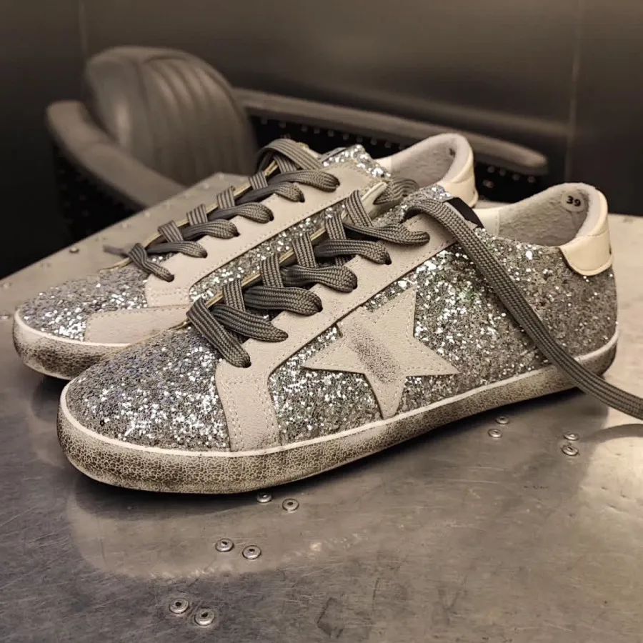 کتونی گلدن گوس