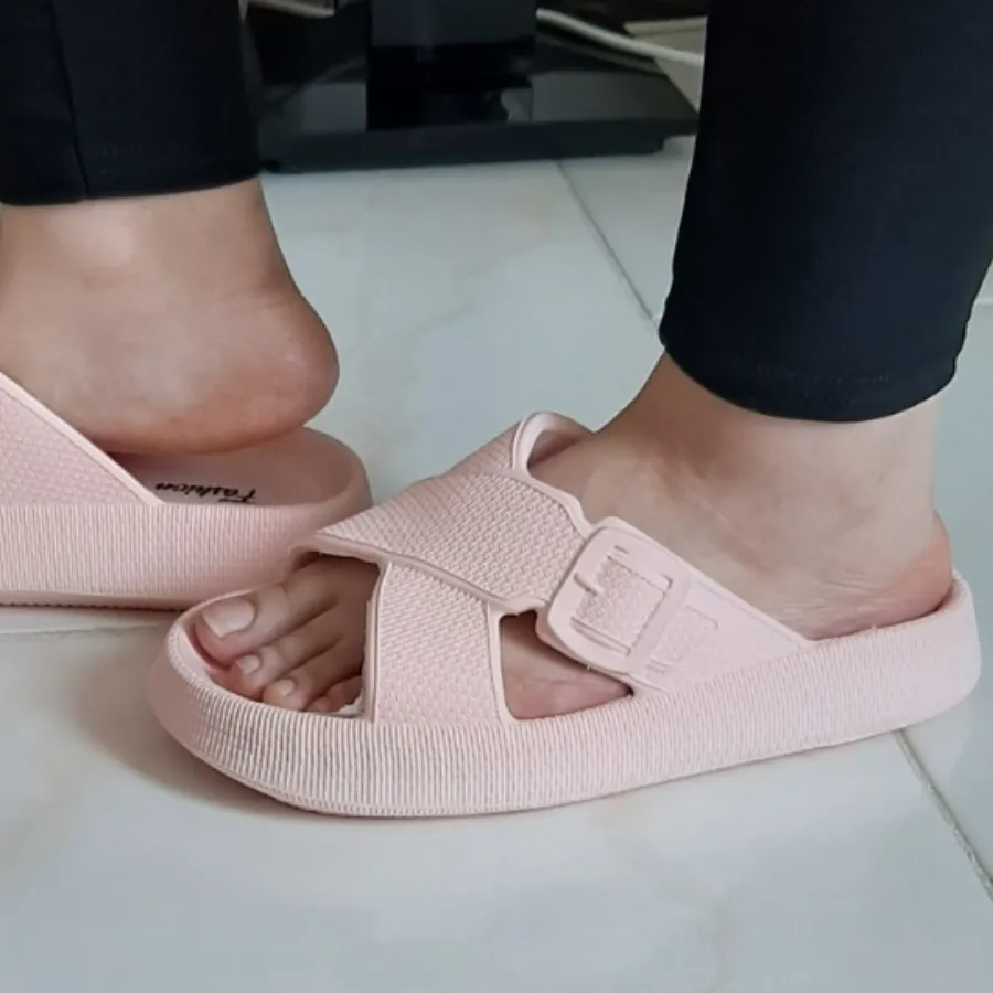 دمپایی زنانه