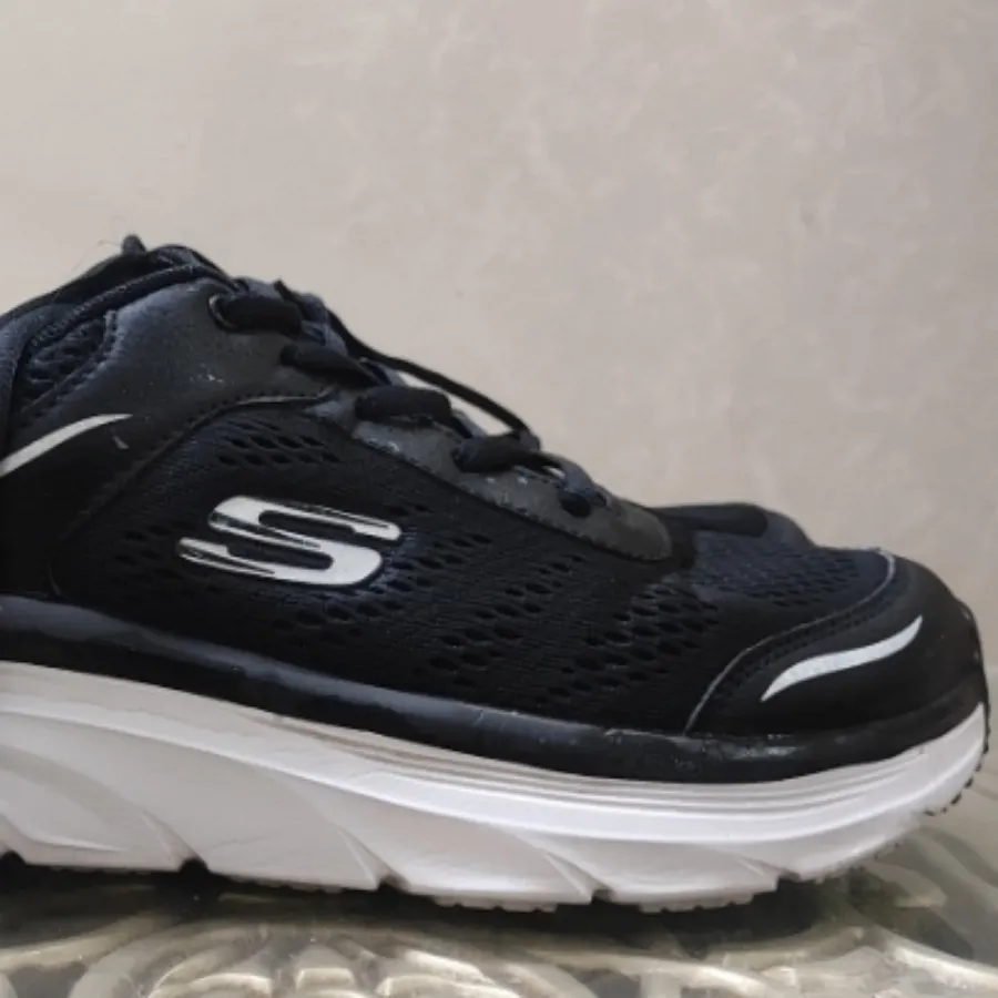 کتونی اسکیچرز