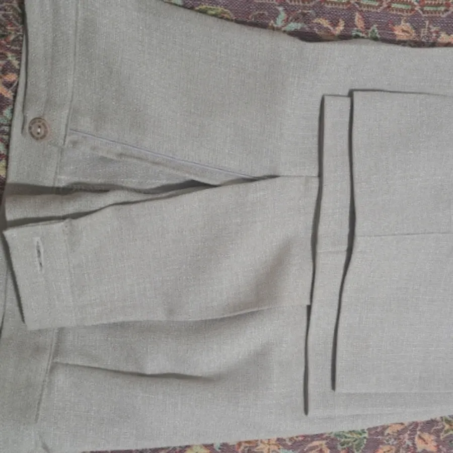 کت وشلوار  کرم خوش پوش