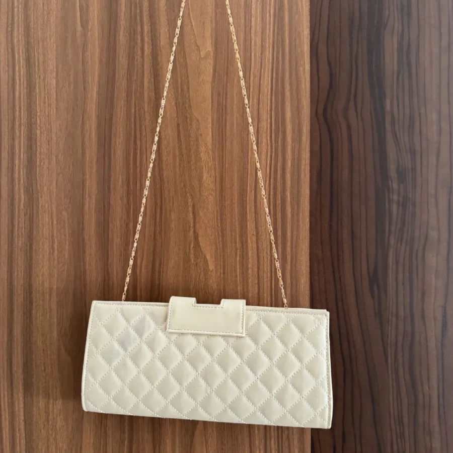 کیف کلانچ دستی سفید چرمی
