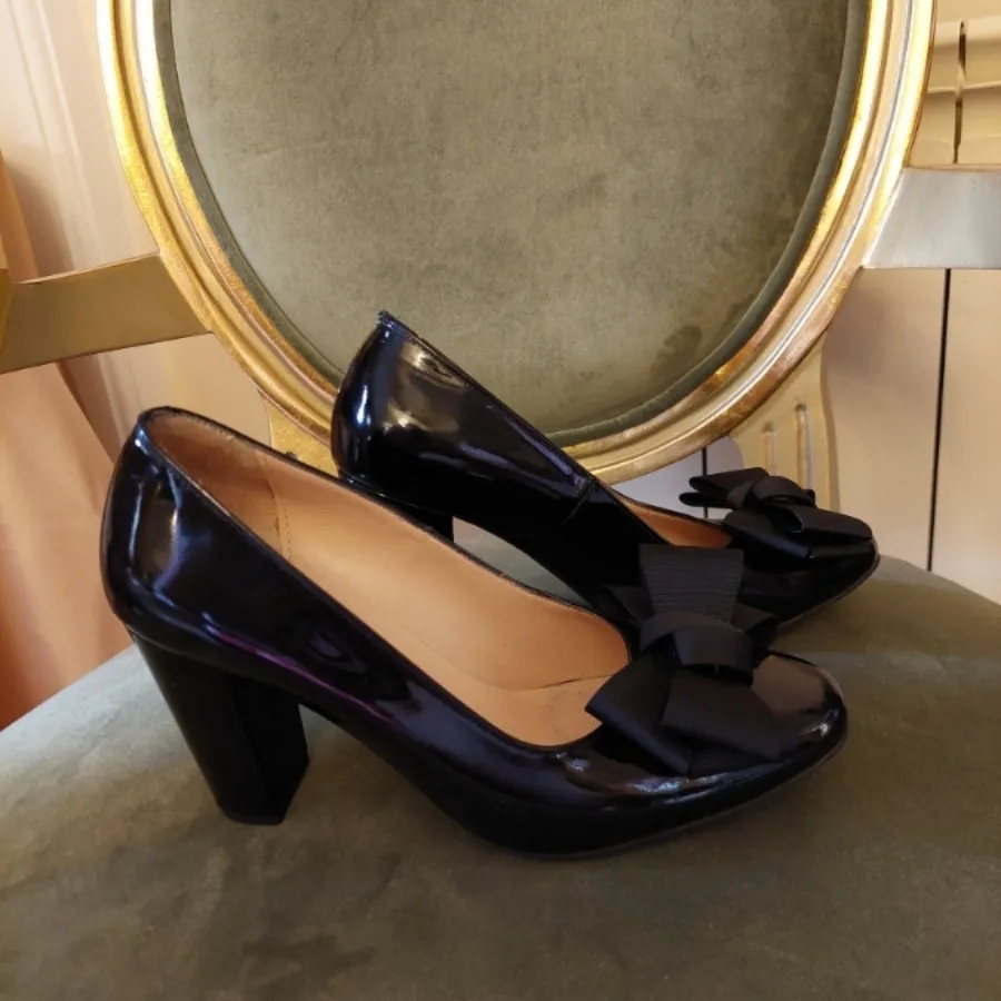 کفش ( ورق بزنید )