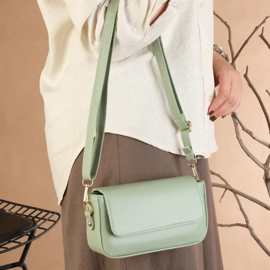 کیف پاسپورتی آبی مه آلود