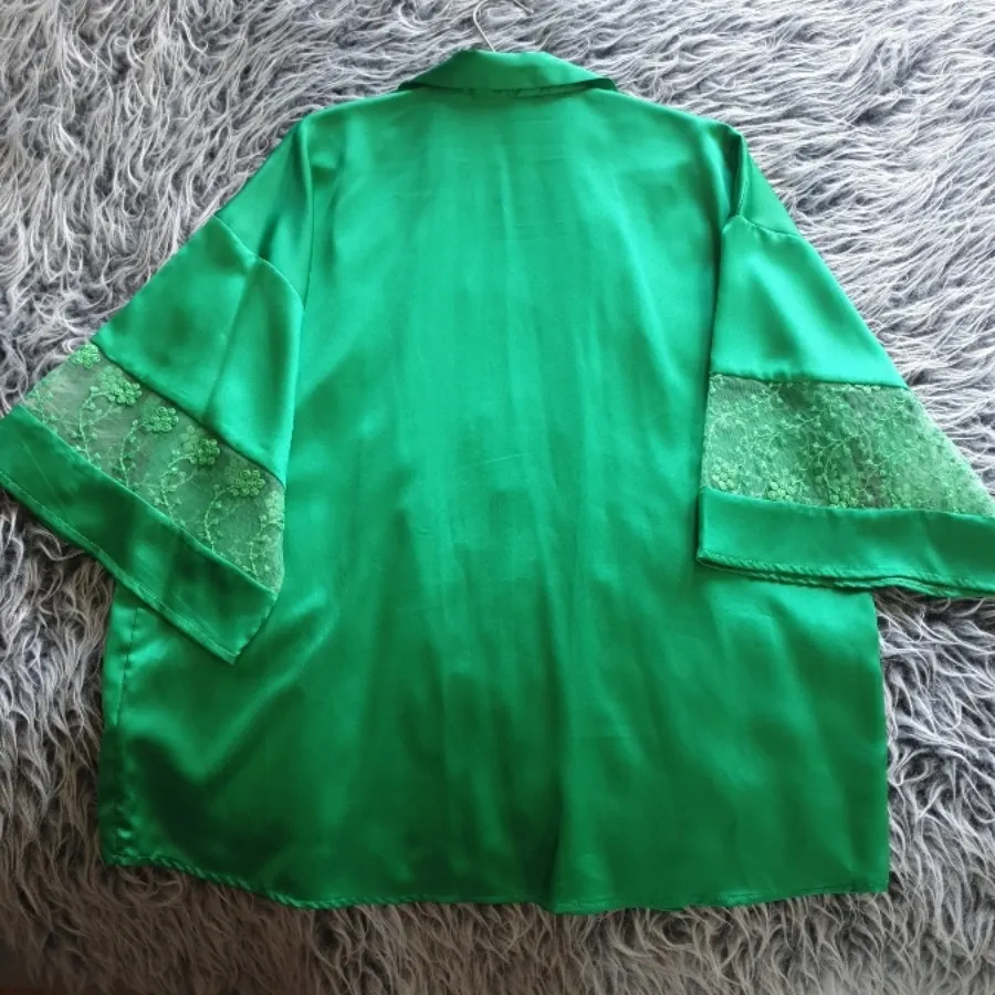 شومیز ساتن سبز