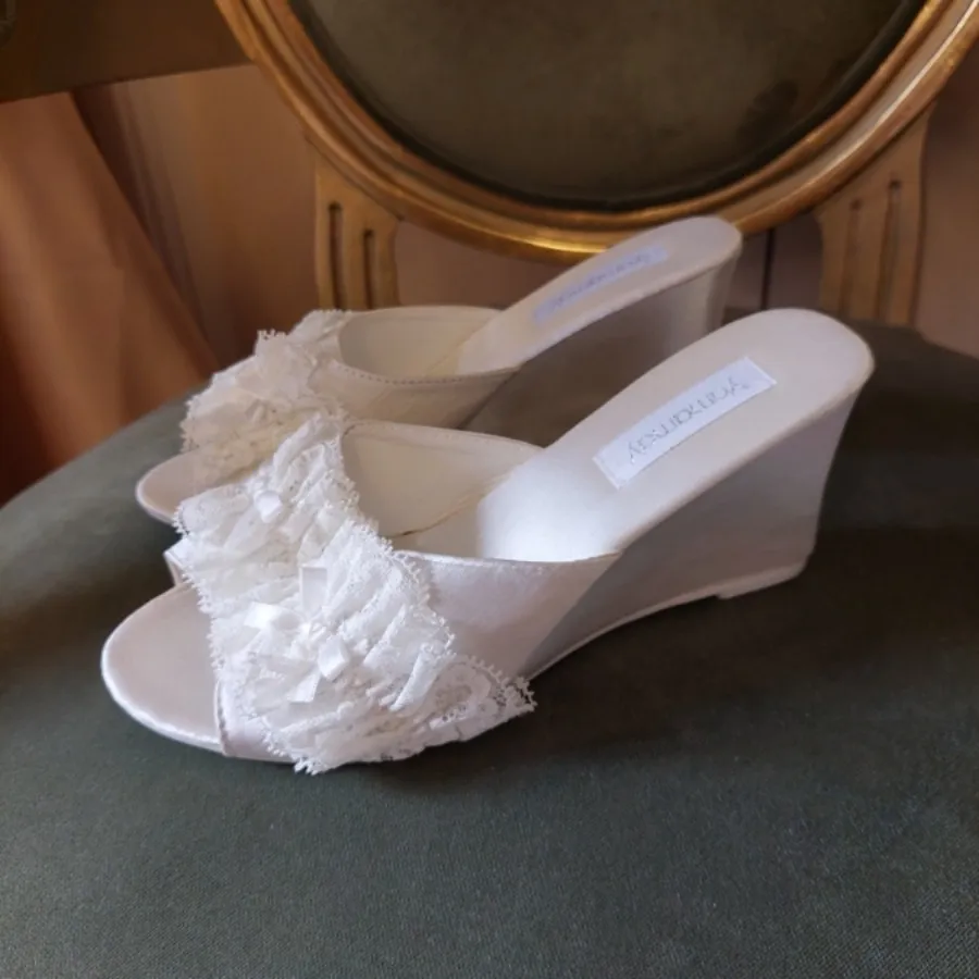 صندل ( ورق بزنید )