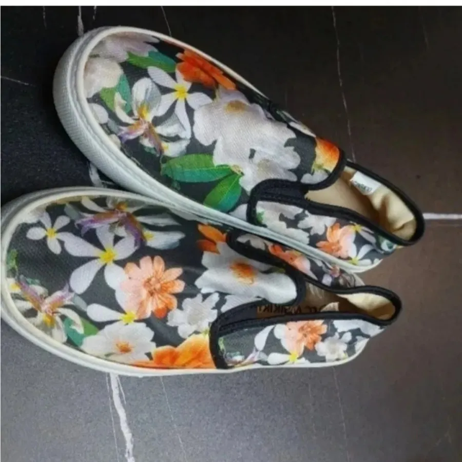 کفش ال سی والکیکی