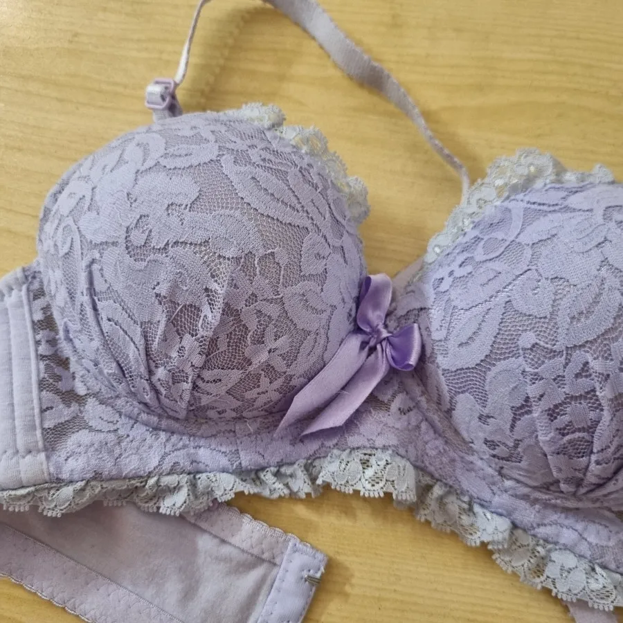 سوتین و شورت نخی