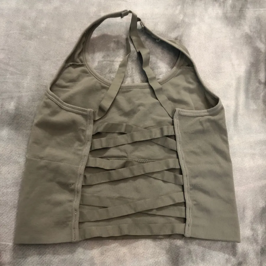 نیم تنه ورزشی کشی