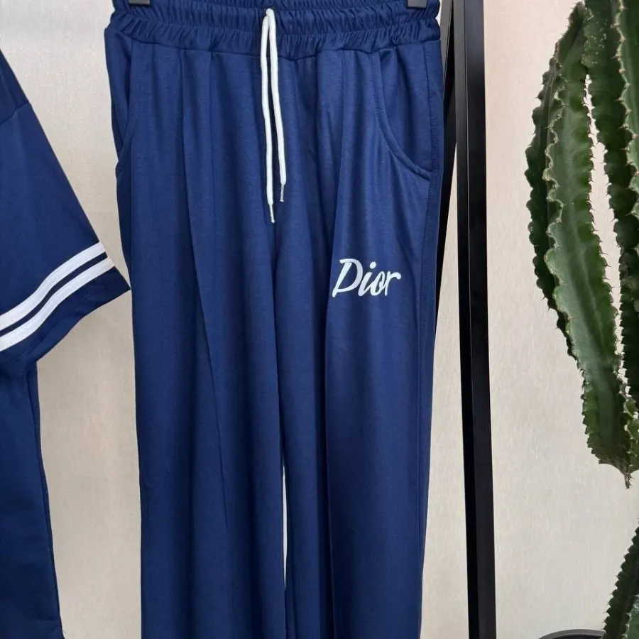 تیشرت و شلوار