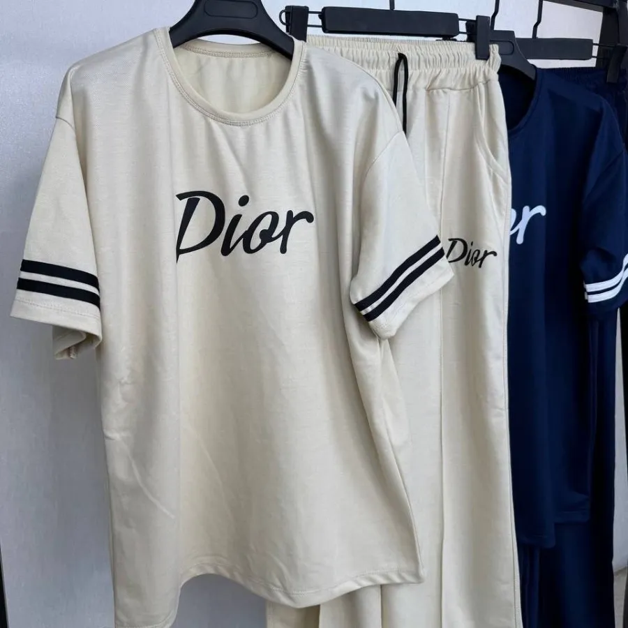 تیشرت و شلوار