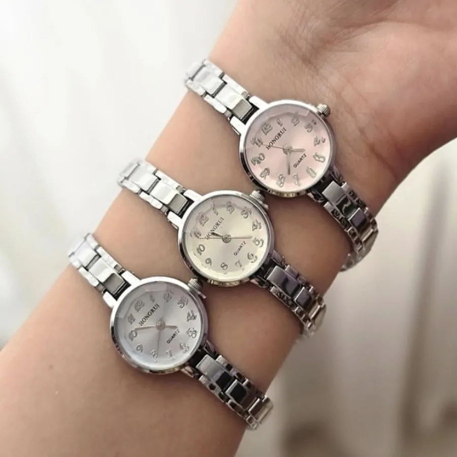 ساعت شیک وارداتی