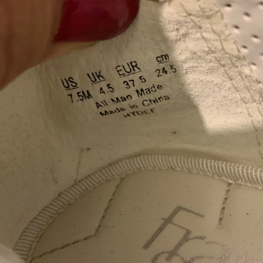 کفش طبی کالج خارجی