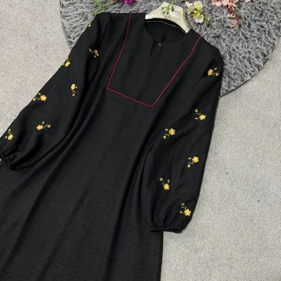 پیراهن گلدوزی