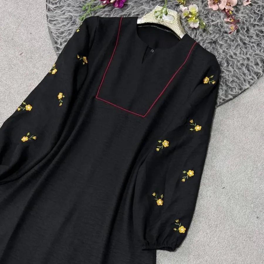 پیراهن گلدوزی