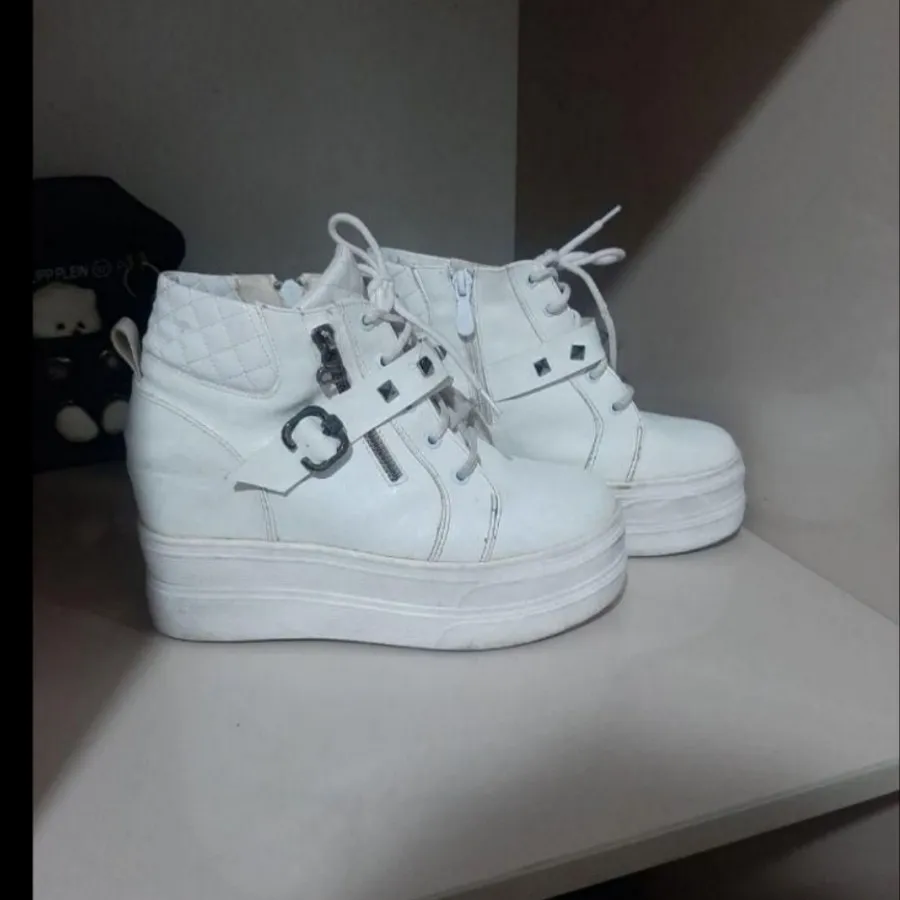 کفش شبک وزیبا