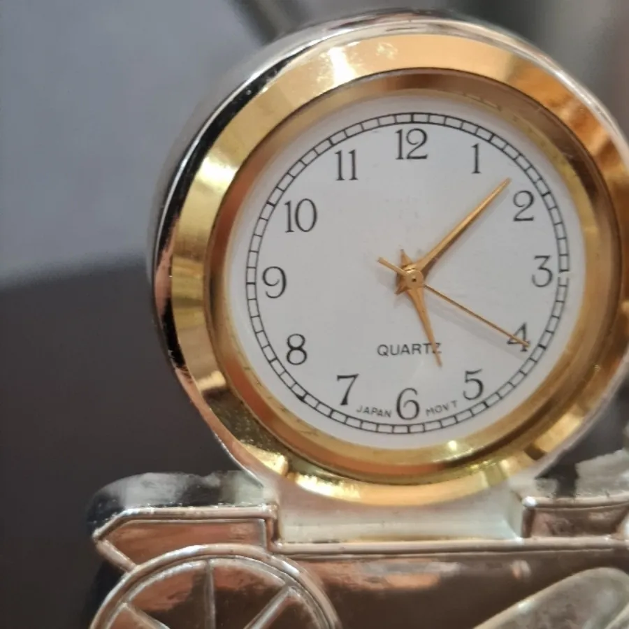 ساعت سیلور رومیزی