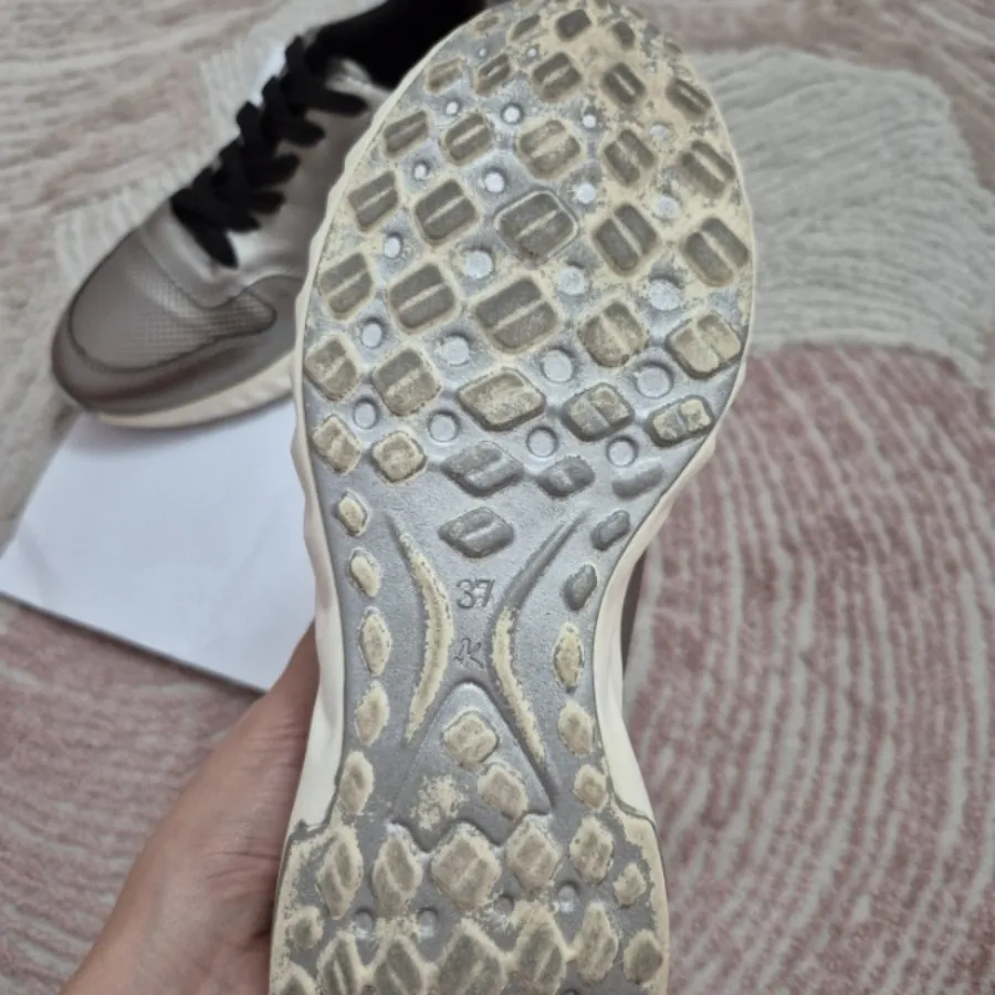 کتونی استرادیواریوس