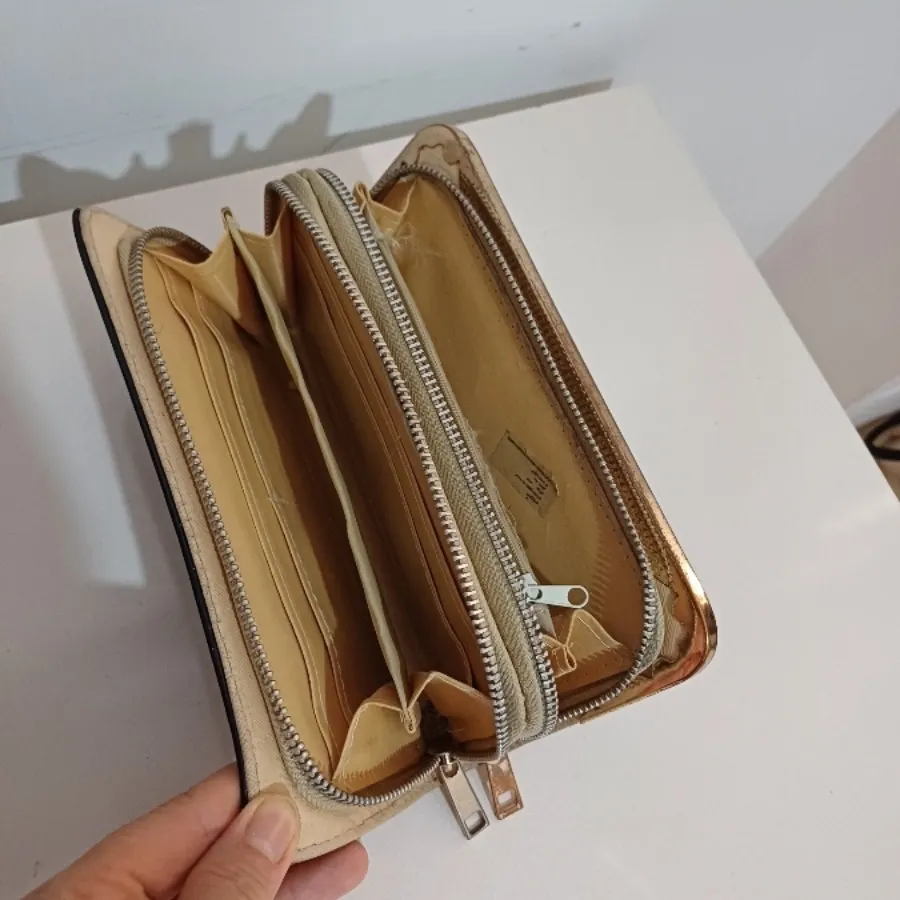 کیف پول دخترانه