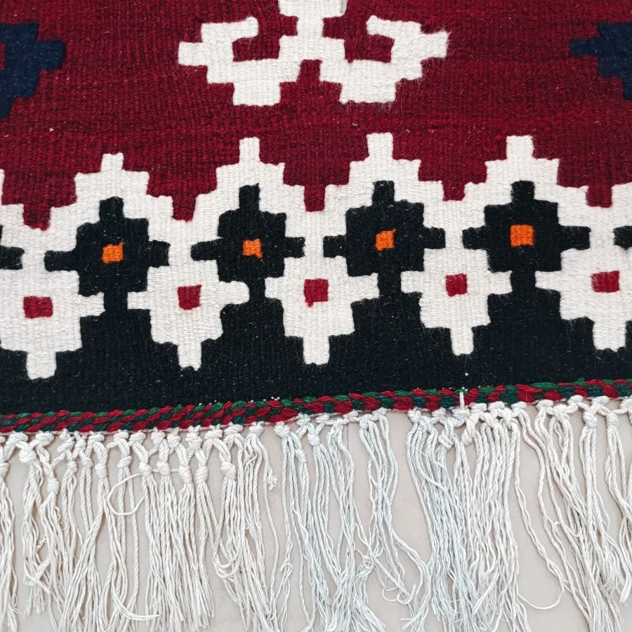 گلیم پشمی دستبافت