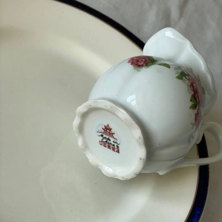 سس خوری گلسرخی کمیاب