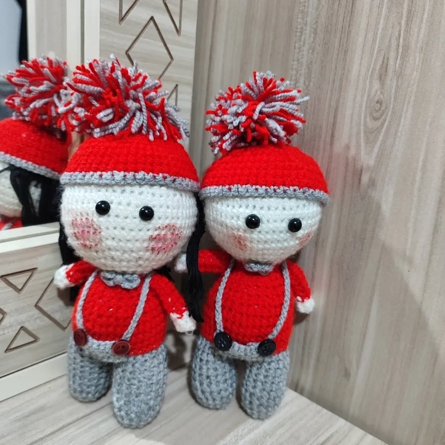 عروسک های دست بافت