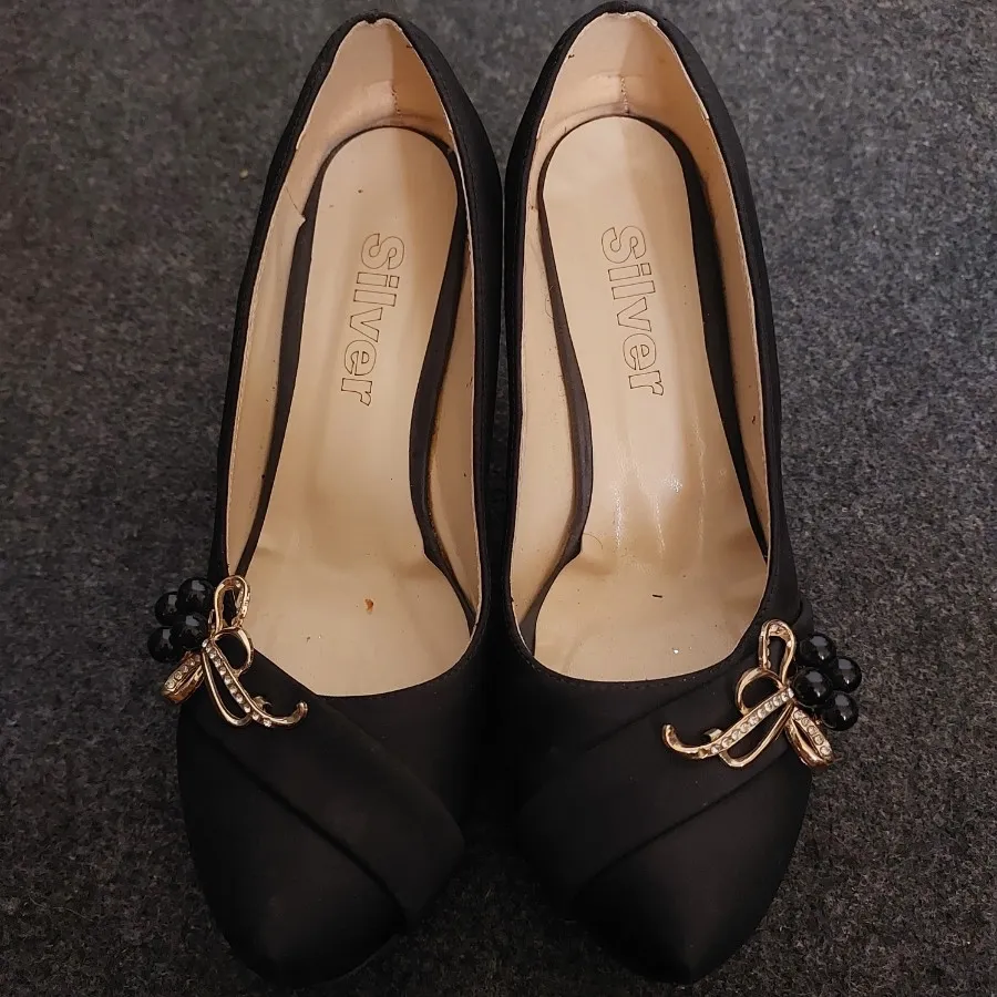 کفش پاشنه بلند مجلسی مشکی