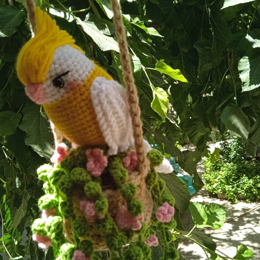 آویز گل و پرنده دستباف