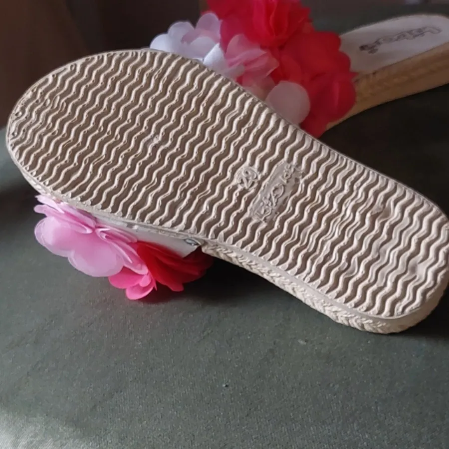 دمپایی( ورق بزنید )