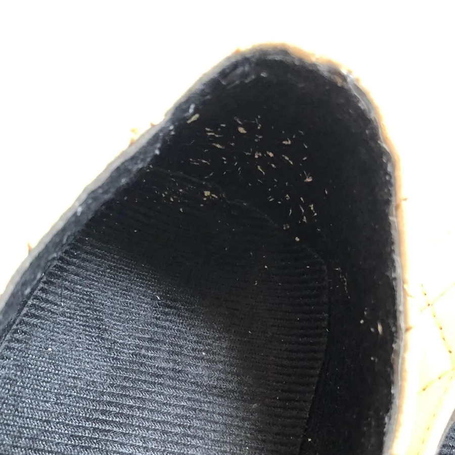 کفش طرح‌ شنل