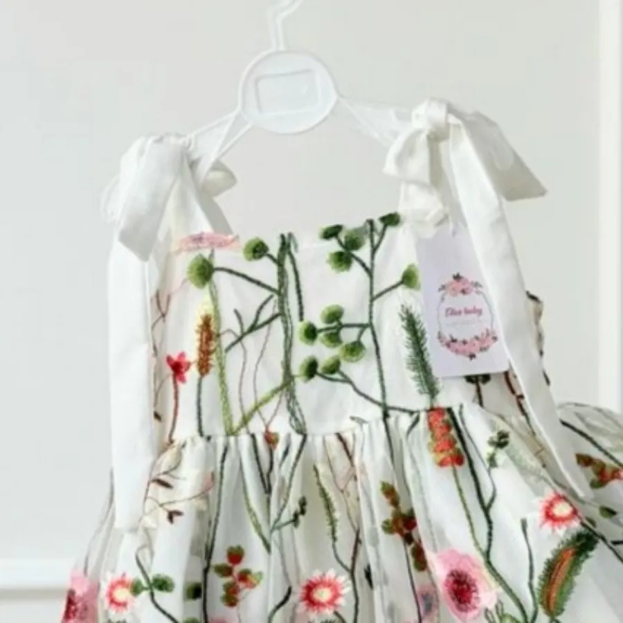 پیراهن بچگانه