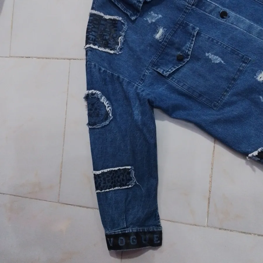 کت جین برند VOGUE