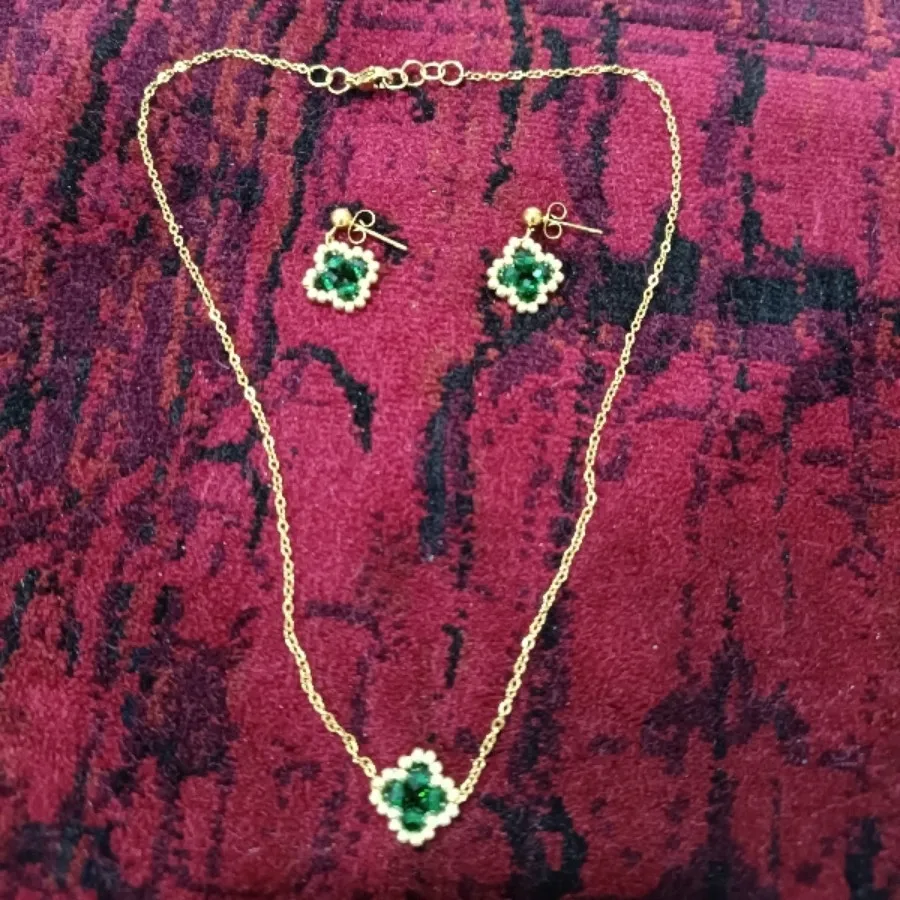 ست گردنبند و گوشواره