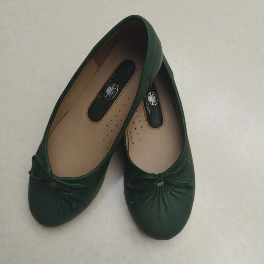 کفش چرم عروسکی برند تکیف