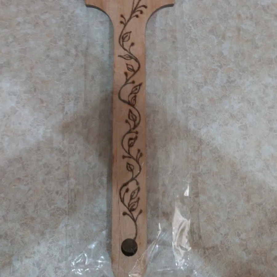 کفگیر چوبی سوخته نگاری شد