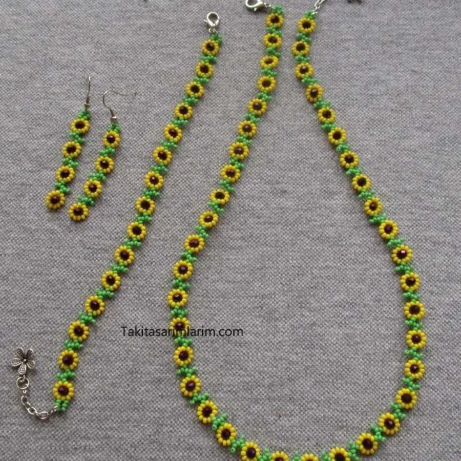 گردنبند منجوقی