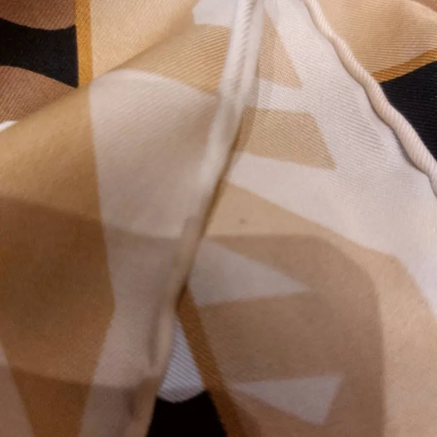 روسری زنانه