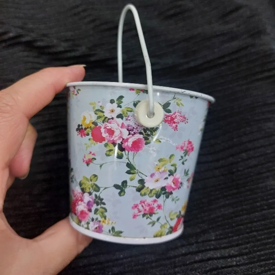 سطل فلزی کوچک