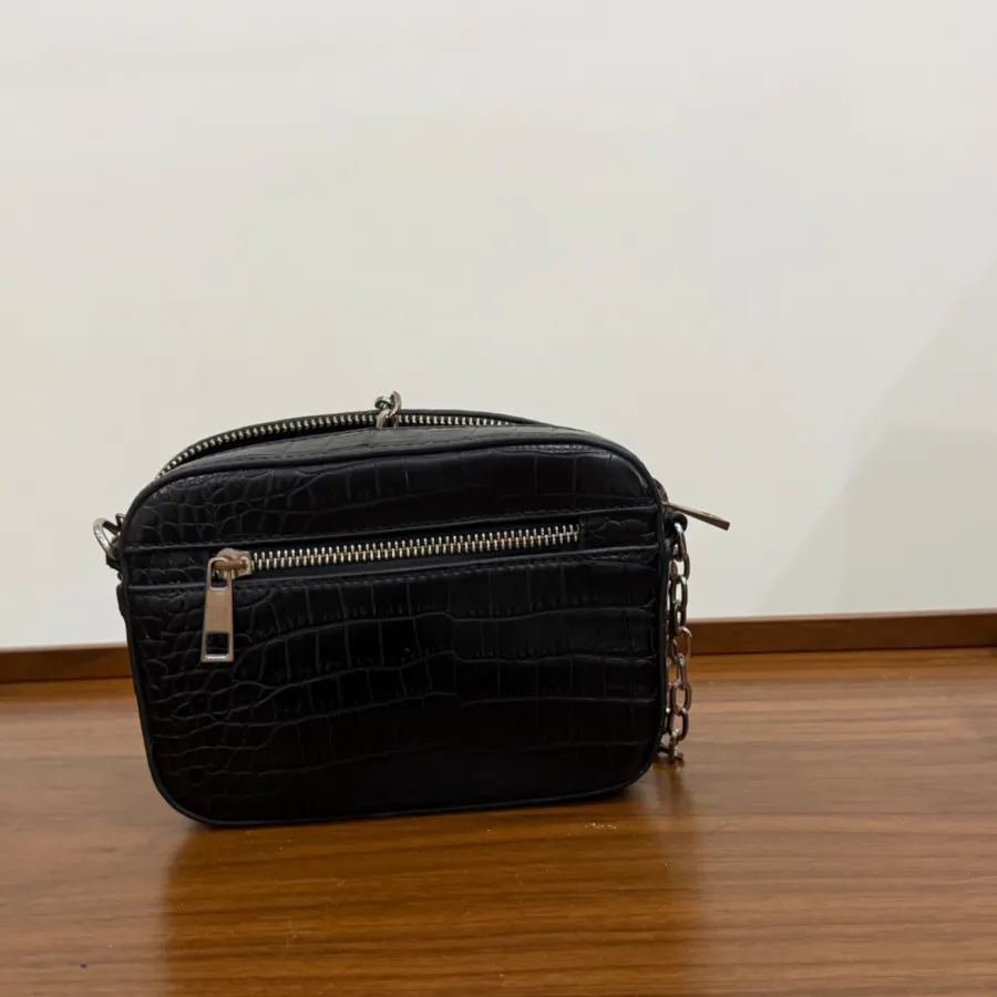 کیف مشکی استرا