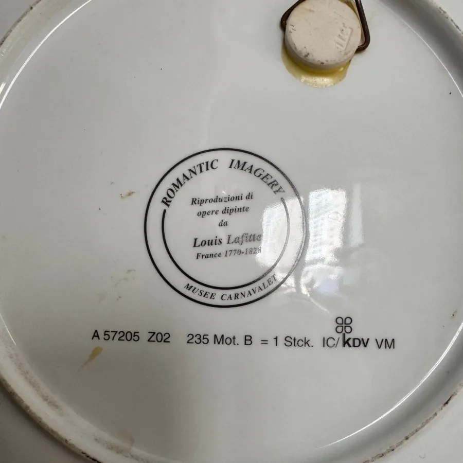 بشقاب آنتیک دیوار کوب