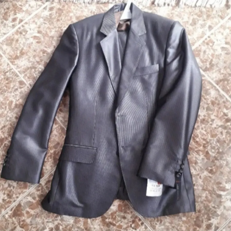 کت وشلوار و جلیقه