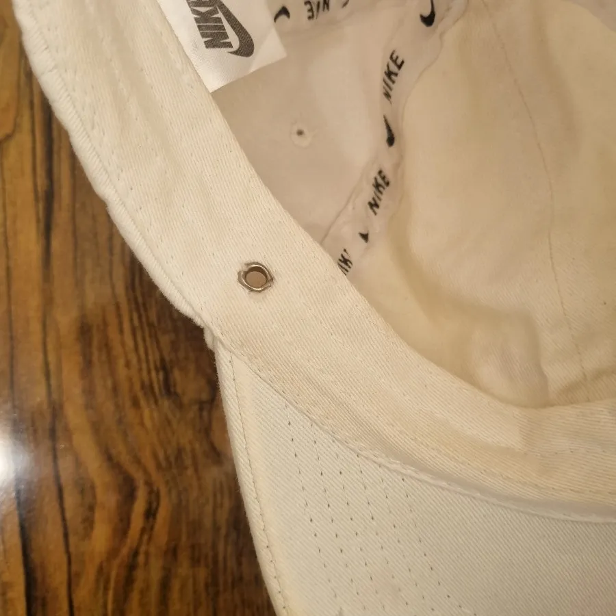 کلاه بیسبالی سفید نایک