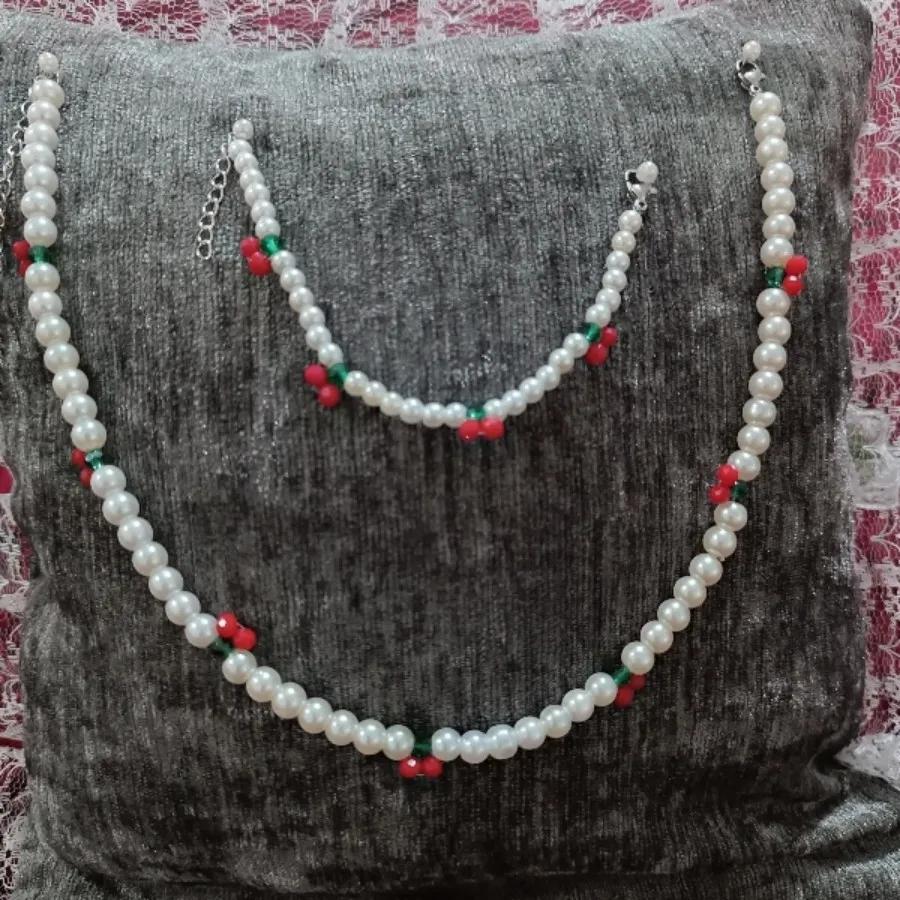 ست دستبند و گردنبند