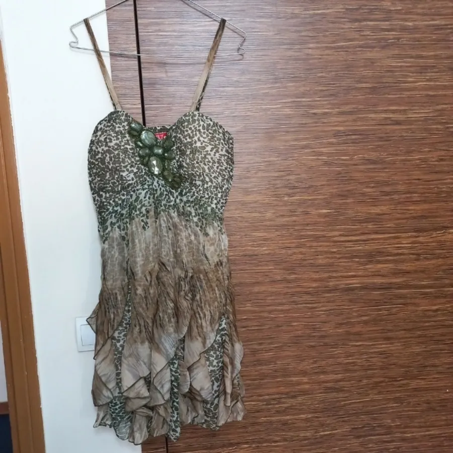 پیراهن دکلته