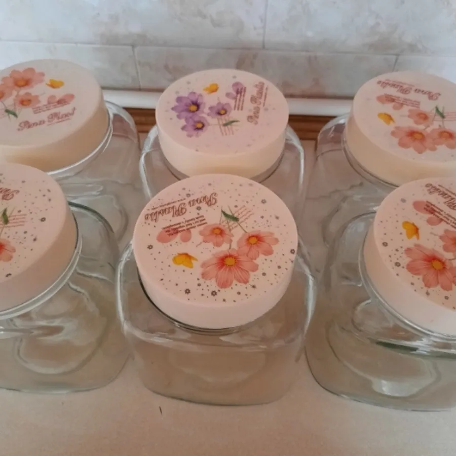 بانکه شیشه ای