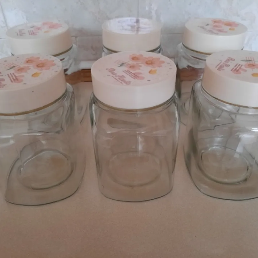 بانکه شیشه ای