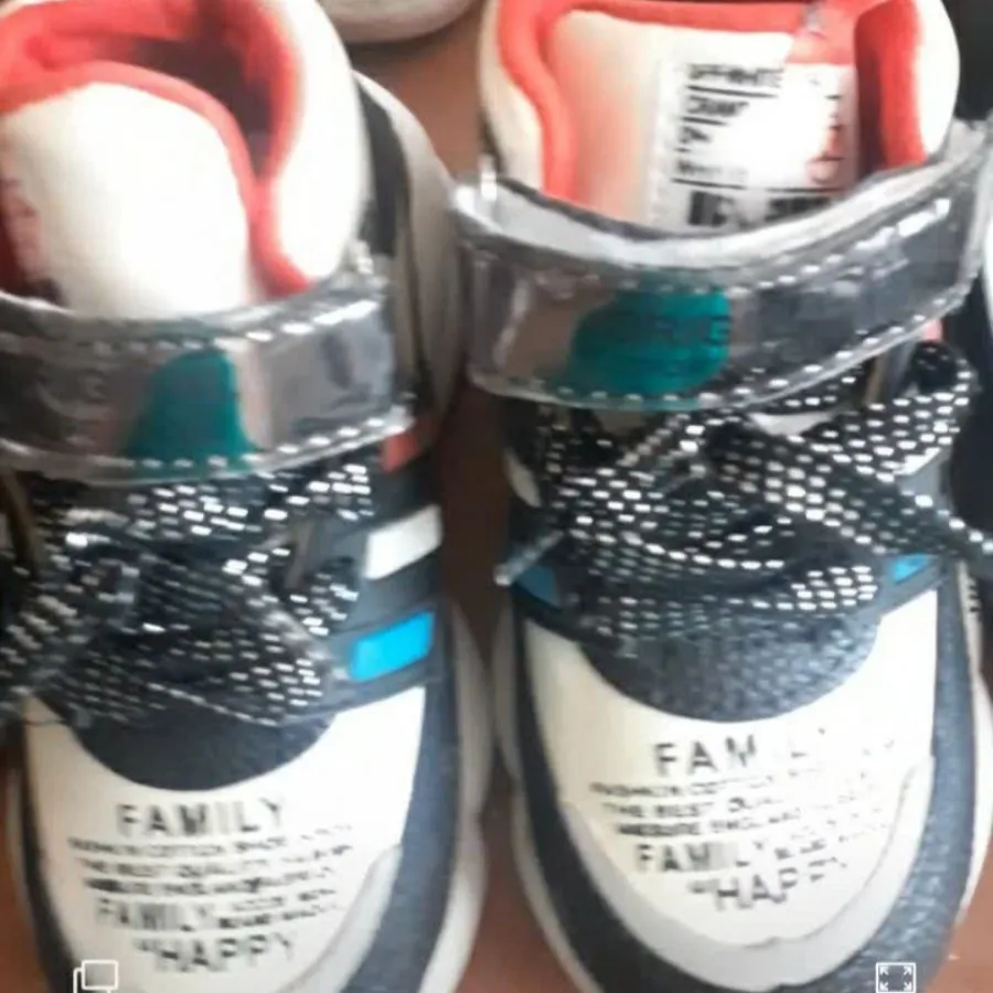 کتونی بچگانه