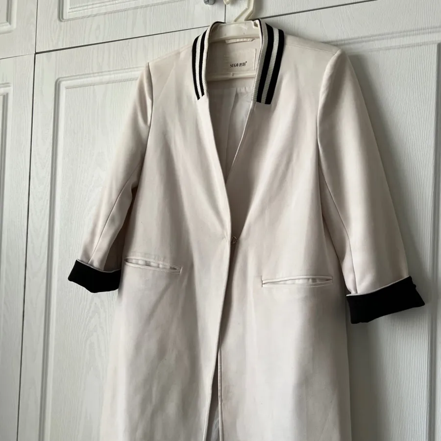 مانتو کتی سفید