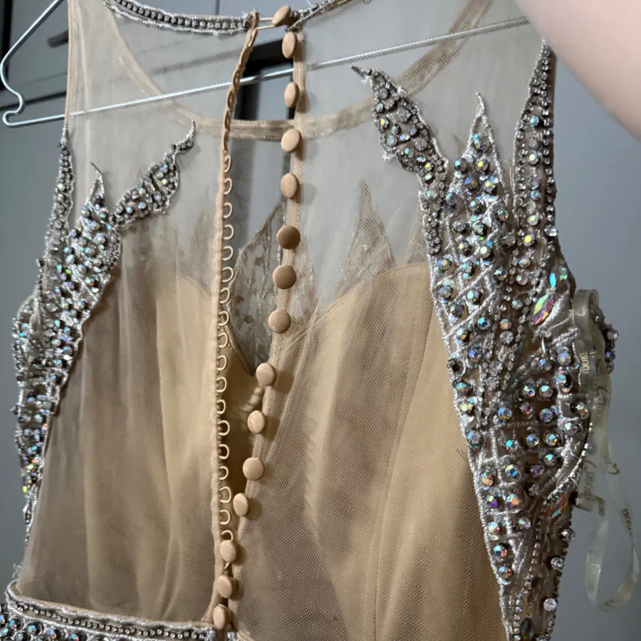 لباس نامزدی