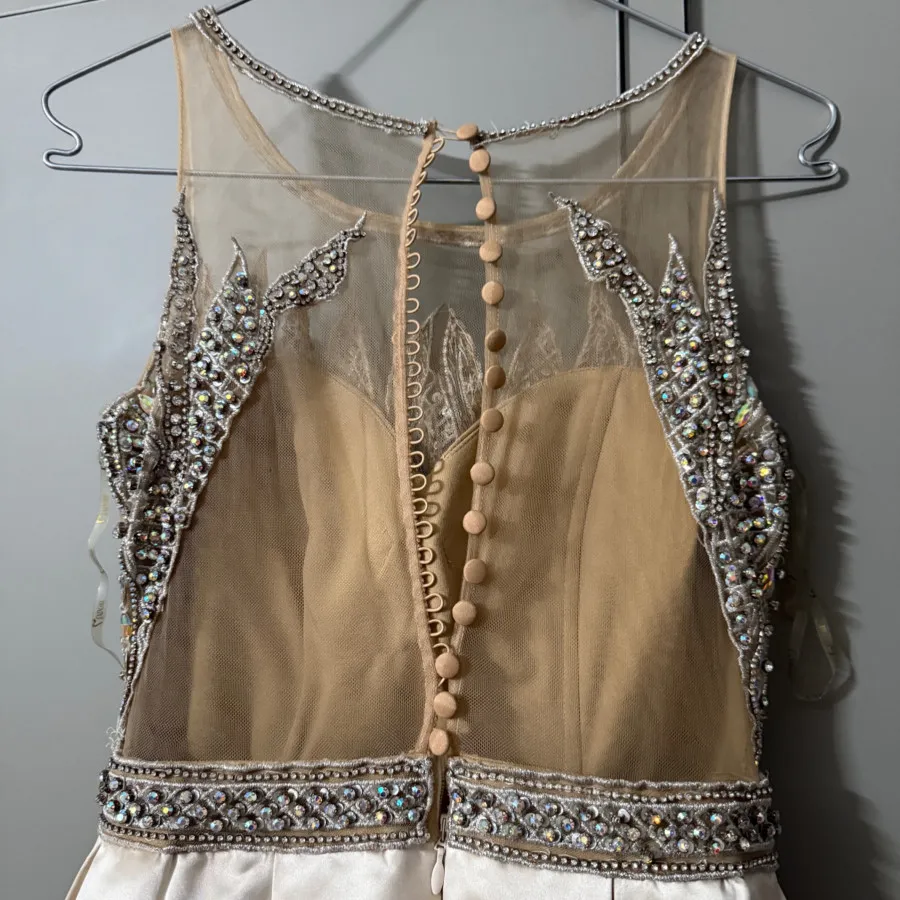 لباس نامزدی